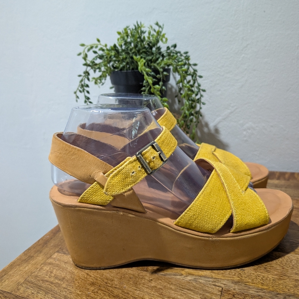Kork-Ease Women's Ava‎ Sandal Size 8 Wedge Platform Tan Leather BlendSlingback